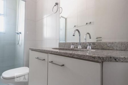 Apartamento para alugar com 70m², 2 quartos e 1 vagaBanheiro Suíte Torneira