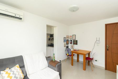 SALA de apartamento à venda com 2 quartos, 65m² em Santa Rosa, Niterói
