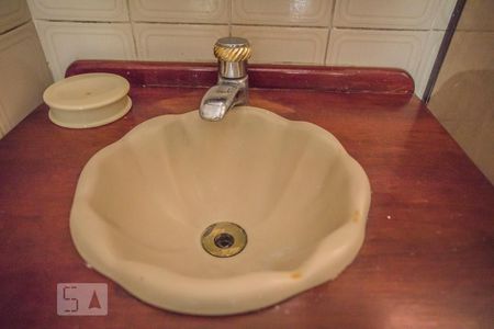 Apartamento para alugar com 48m², 2 quartos e 1 vagaDetalhe - Banheiro