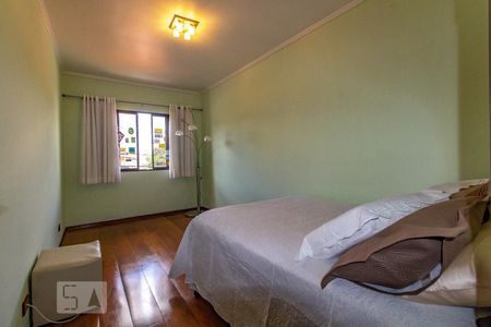 Casa à venda com 180m², 3 quartos e 4 vagas Casa à venda com 180m², 3 quartos e 4 vagasQuarto 1