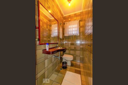 Casa à venda com 180m², 3 quartos e 4 vagas Casa à venda com 180m², 3 quartos e 4 vagasLavabo