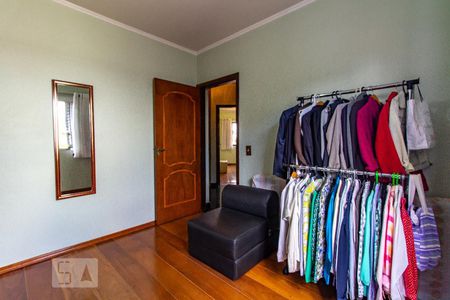 Casa à venda com 180m², 3 quartos e 4 vagas Casa à venda com 180m², 3 quartos e 4 vagasQuarto 2