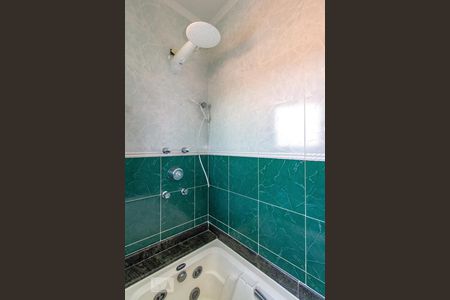 Casa à venda com 180m², 3 quartos e 4 vagas Casa à venda com 180m², 3 quartos e 4 vagasBanheiro Social