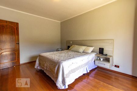 Casa à venda com 180m², 3 quartos e 4 vagas Casa à venda com 180m², 3 quartos e 4 vagasQuarto 3 Suíte