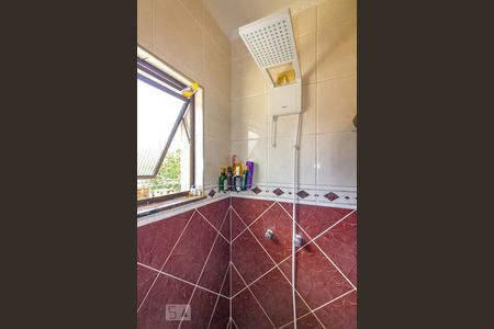 Casa à venda com 180m², 3 quartos e 4 vagas Casa à venda com 180m², 3 quartos e 4 vagasBanheiro da Suíte