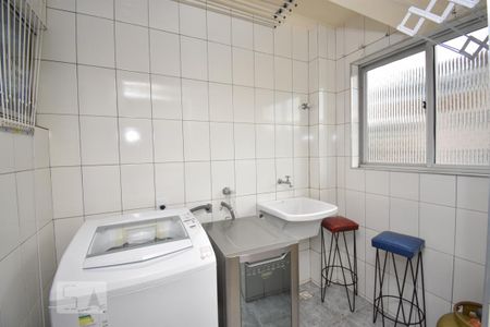 Apartamento à venda com 68m², 2 quartos e 3 vagas