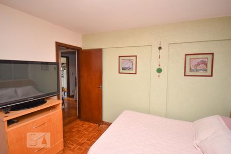 Apartamento à venda com 68m², 2 quartos e 3 vagas