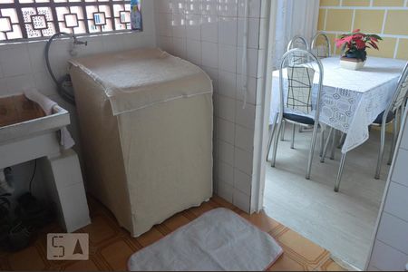 Apartamento à venda com 74m², 3 quartos e 1 vagaÁrea de Serviço