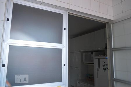 Apartamento à venda com 74m², 3 quartos e 1 vagaÁrea de Serviço
