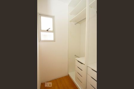 Apartamento à venda com 83m², 2 quartos e 2 vagas Apartamento à venda com 83m², 2 quartos e 2 vagasCloset