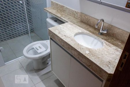 Banheiro  de casa de condomínio para alugar com 1 quarto, 40m² em Vila Isolina Mazzei, São Paulo
