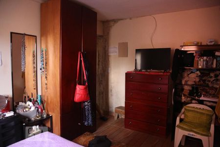 Casa à venda com 300m², 6 quartos e 3 vagasQuarto 2 casa 1