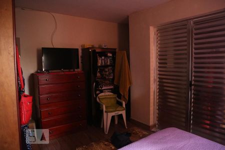 Casa à venda com 300m², 6 quartos e 3 vagasQuarto 2 casa1