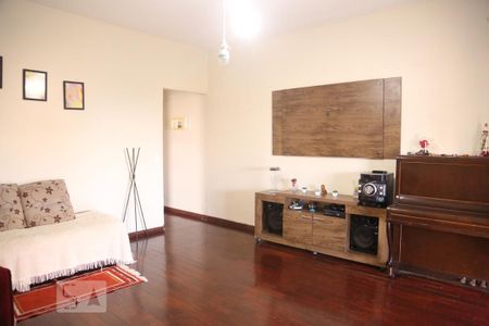 Casa à venda com 300m², 6 quartos e 3 vagasSala casa 3