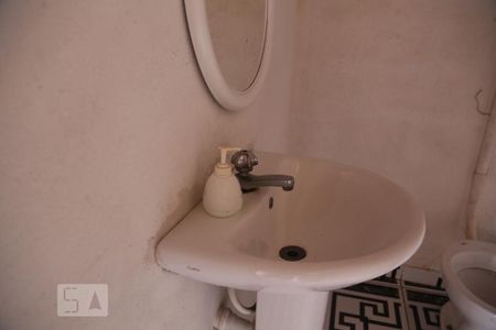 Casa à venda com 300m², 6 quartos e 3 vagasBanheiro