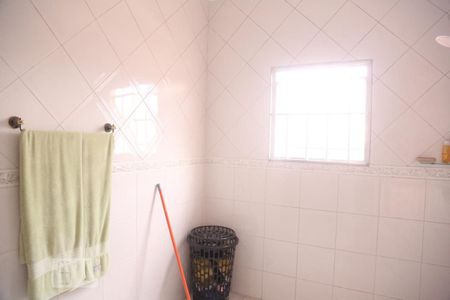 Casa à venda com 300m², 6 quartos e 3 vagasBanheiro