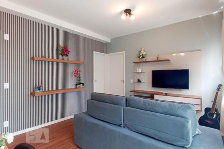 Sala e cozinha de apartamento à venda com 1 quarto, 44m² em Jardim Tupanci, Barueri