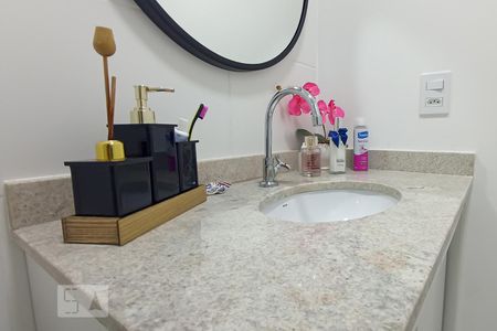 Apartamento para alugar com 44m², 1 quarto e 1 vagaDetalhe banheiro social - Pia