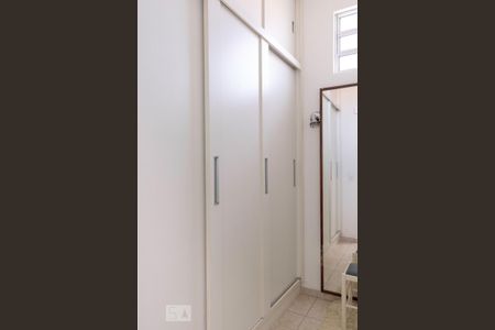 Casa para alugar com 335m², 4 quartos e 6 vagasCloset da suíte