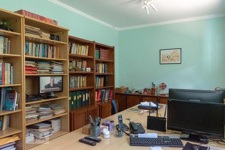 Escritório de casa para alugar com 4 quartos, 335m² em Vila Monumento, São Paulo