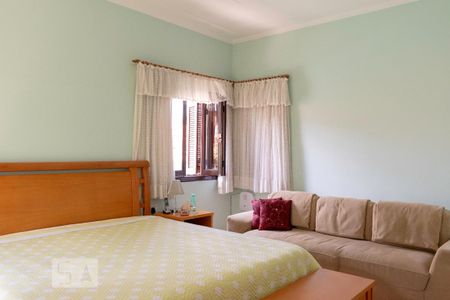 Casa para alugar com 335m², 4 quartos e 6 vagasSuíte