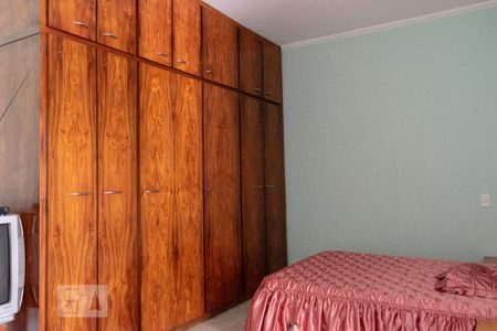 Casa para alugar com 335m², 4 quartos e 6 vagasQuarto 2