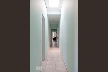 Suíte de casa para alugar com 4 quartos, 335m² em Vila Monumento, São Paulo