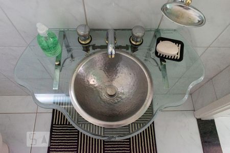 Lavabo de casa para alugar com 4 quartos, 335m² em Vila Monumento, São Paulo