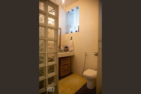 Apartamento à venda com 110m², 3 quartos e sem vaga Apartamento à venda com 110m², 3 quartos e sem vagaBanheiro