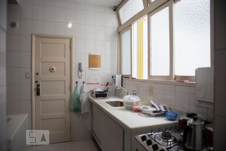 Apartamento à venda com 110m², 3 quartos e sem vaga Apartamento à venda com 110m², 3 quartos e sem vagaCozinha