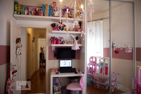 Apartamento à venda com 110m², 3 quartos e sem vaga Apartamento à venda com 110m², 3 quartos e sem vagaQuarto