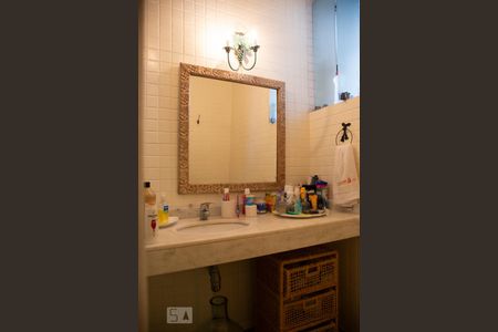 Apartamento à venda com 110m², 3 quartos e sem vaga Apartamento à venda com 110m², 3 quartos e sem vagaBanheiro