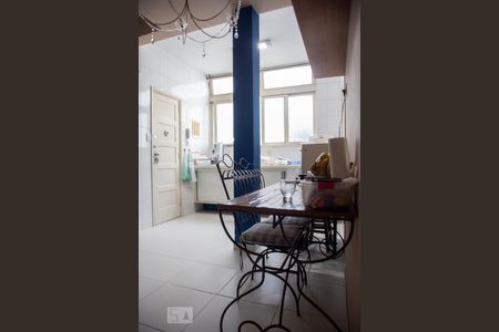 Apartamento à venda com 110m², 3 quartos e sem vaga Apartamento à venda com 110m², 3 quartos e sem vagaCozinha