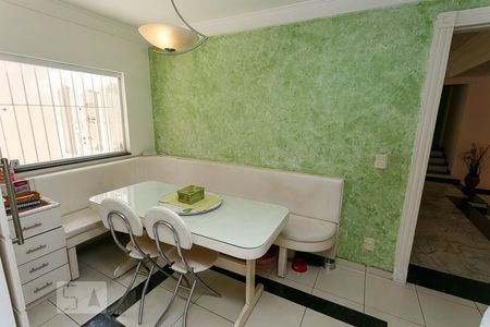 Casa à venda com 450m², 4 quartos e 6 vagas