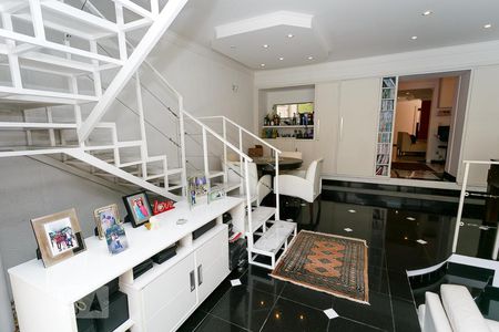 Casa à venda com 450m², 4 quartos e 6 vagas Casa à venda com 450m², 4 quartos e 6 vagasSala 4