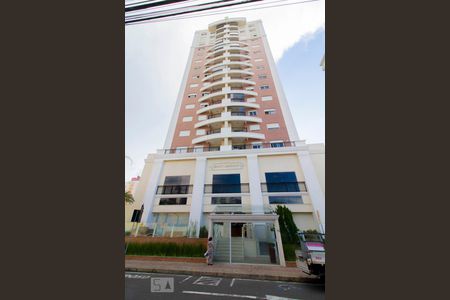 Apartamento para alugar com 74m², 2 quartos e 1 vagaFachada