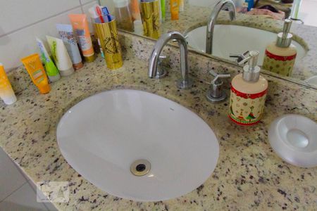 Apartamento para alugar com 74m², 2 quartos e 1 vagaBanheiro Social