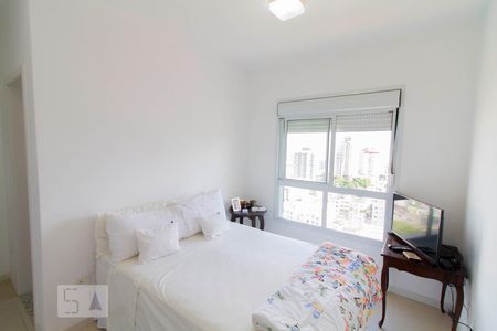 Suite de apartamento para alugar com 2 quartos, 74m² em Kobrasol, São José
