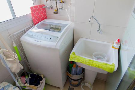 Apartamento para alugar com 74m², 2 quartos e 1 vagaÁrea de Serviço