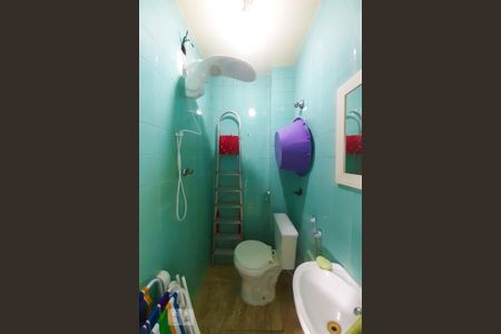 Apartamento à venda com 85m², 2 quartos e 2 vagasBanheiro de Serviço