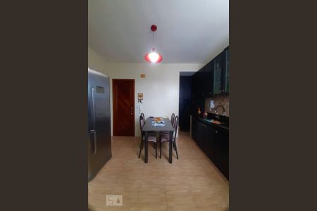 Apartamento à venda com 85m², 2 quartos e 2 vagasCozinha