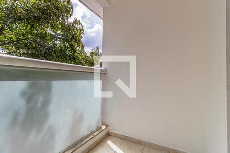 Casa à venda com 140m², 3 quartos e 4 vagas Casa à venda com 140m², 3 quartos e 4 vagasVaranda do Quarto 2