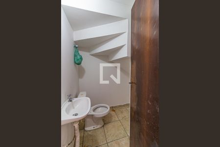 Casa à venda com 140m², 3 quartos e 4 vagas Casa à venda com 140m², 3 quartos e 4 vagasGaragem - Banheiro