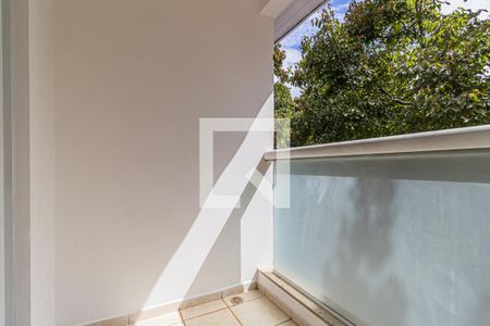 Casa à venda com 140m², 3 quartos e 4 vagas Casa à venda com 140m², 3 quartos e 4 vagasVaranda do Quarto 2