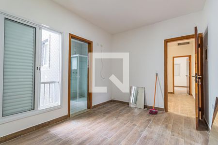 Casa à venda com 140m², 3 quartos e 4 vagas Casa à venda com 140m², 3 quartos e 4 vagasSuite