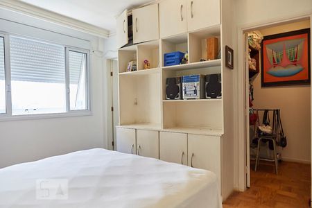 Apartamento à venda com 140m², 3 quartos e 1 vagaÁrea de Serviço