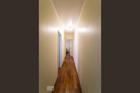 Corredor de casa à venda com 3 quartos, 350m² em Vila Formosa, São Paulo