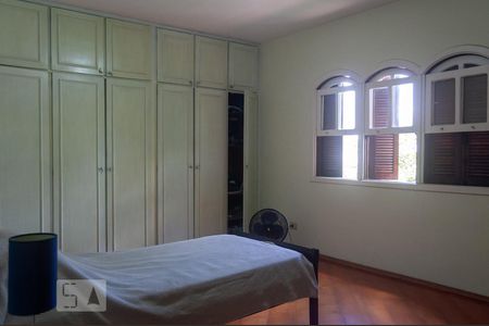 Casa à venda com 360m², 3 quartos e 3 vagasQuarto 2 - Suíte
