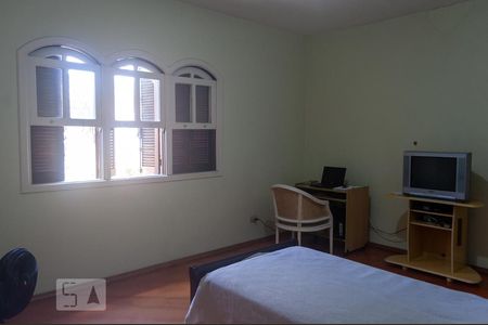 Casa à venda com 360m², 3 quartos e 3 vagasQuarto 2 - Suíte