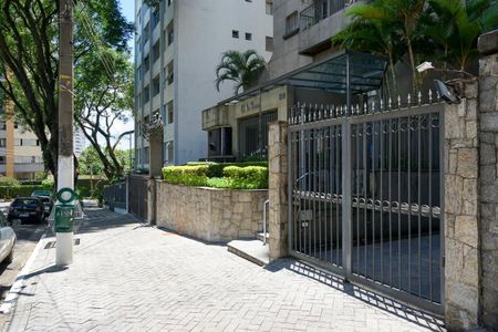 Apartamento para alugar com 45m², 1 quarto e 1 vaga Apartamento para alugar com 45m², 1 quarto e 1 vagaFachada e portaria